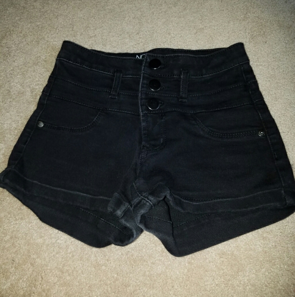 No Boundaries shorts